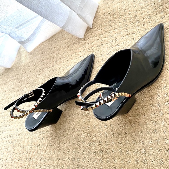 ✨SOLD✨Valentino Garavani Rockstud Booties - Picture 4 of 6